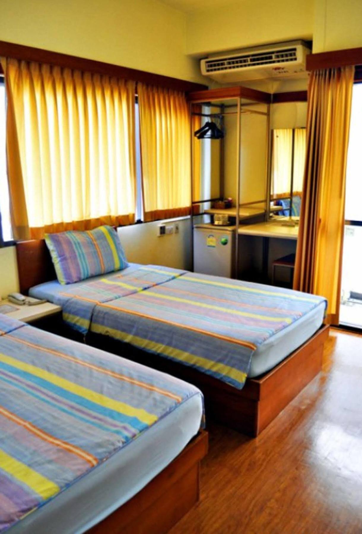 Mad Monkey Hostel بانكوك المظهر الخارجي الصورة