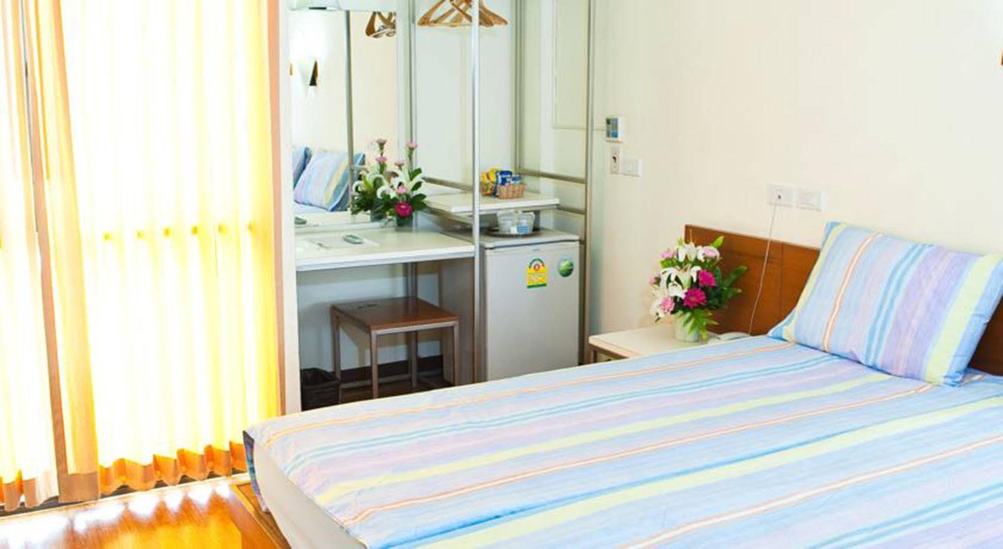 Mad Monkey Hostel بانكوك المظهر الخارجي الصورة